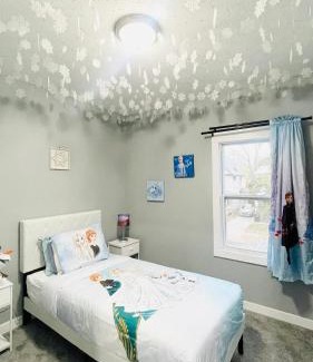 Cleveland House | The Disney House In Cleveland Plus Game Room!