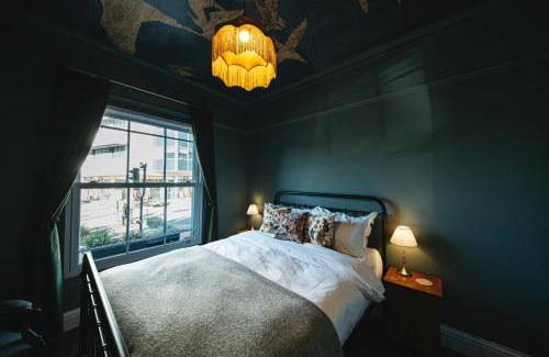 Hastings Hotel | The Doghouse Inn