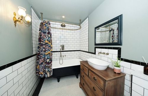 Hastings Hotel | The Doghouse Inn