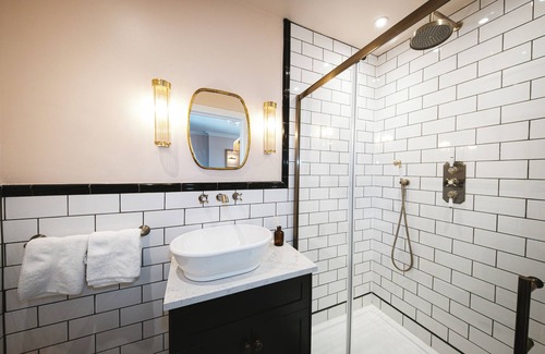 Hastings Hotel | The Doghouse Inn