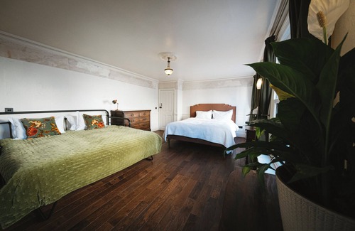 Hastings Hotel | The Doghouse Inn