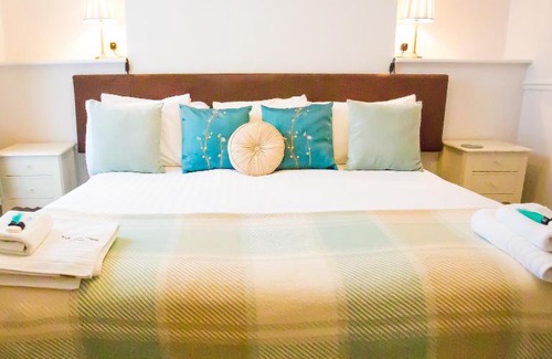 Exmouth Hotel | The Dolphin Hotel Exmouth