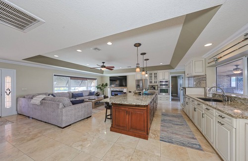 Bal Harbour House | The Dolphin Inn with views of Tampa Bay & Marina