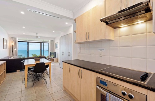 Port Elliot Apartment | The Dolphins1 Beachfront 1-10 Strangways Tce