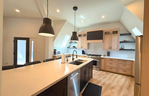 New Harmony House | The Dome Home | 8 mins from Kanarra Falls