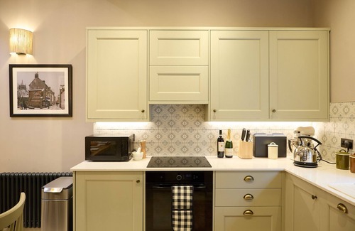 Carsington Cottage | THE DOVECOTE, family friendly, character holiday cottage in Hopton