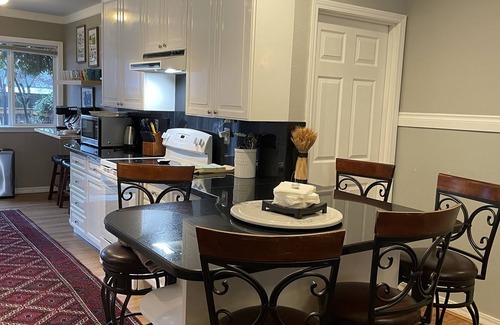 Downtown Portland House | The Downtowner - Walking distance to Downtown Portland!