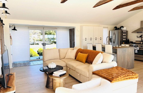 The Bluff Cottage | ✨ “The Dream” – Waterfront Cottage w/Hot Tub & Sunset Views - near Parlee Beach