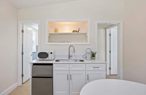 Parsuns To Cocoa Beach Apartment | The Drift