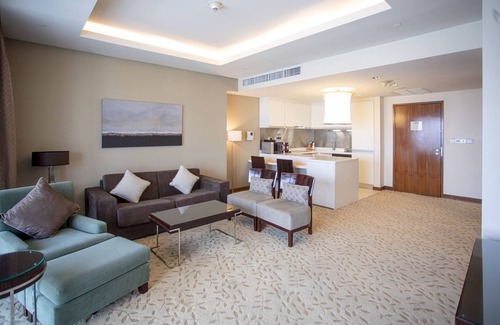 Downtown Dubai Apartment | The Dubai Mall Luxury 1B Balcony Kempinski side
