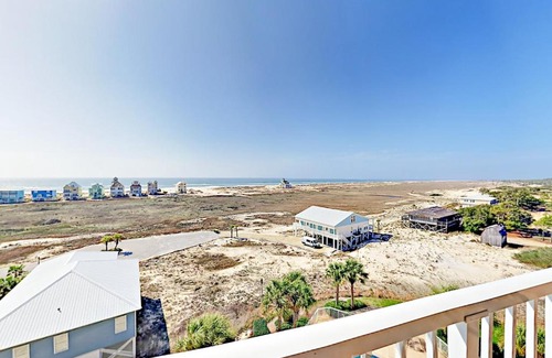 Fort Morgan Hotel | The Dunes 604