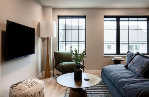 Tenney-Lapham Apartment | The Dylin by Mint House