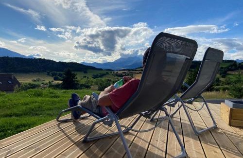 Jarjayes House | The Eagle's View - house with mountain view