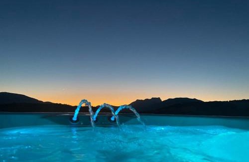 Jarjayes House | The Eagle's View - house with mountain view