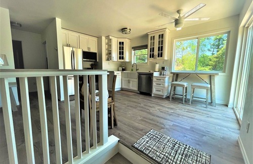 Phillips House | The Eagles Nest at Lakeside Lodging | 2 Bedroom