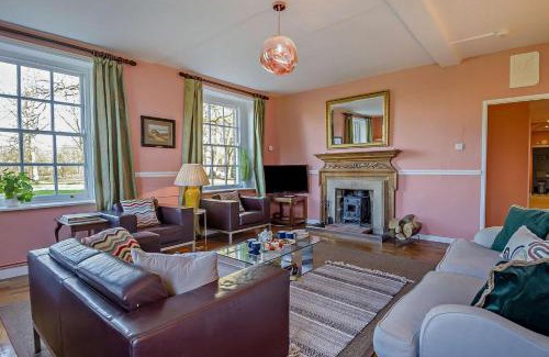 Wymondham Apartment | The East Wing