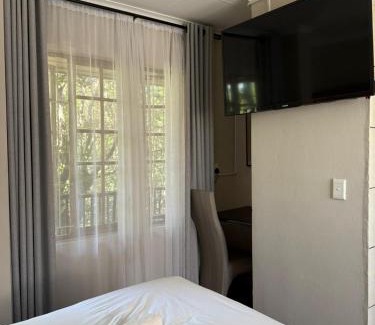 Greater Johannesburg Metropolitan Area Resort | The Eden Boulders Hotel and Resort Midrand