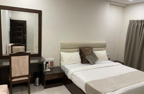 South Tukoganj Hotel | The Eden