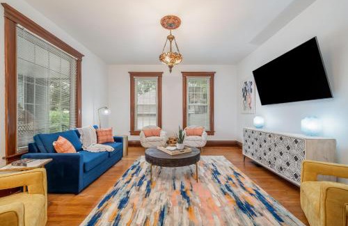 Hot Springs House | The Elizabeth