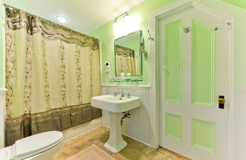 Bar Harbor Bed & Breakfast | The Elmhurst Inn