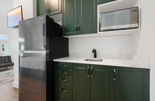 Inlet Beach Condo | "The Emerald" Studio 1-with King bed-Sleeps 2