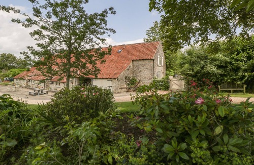 Langport Cottage | THE END, character holiday cottage, with a garden in Langport