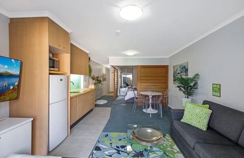 The Entrance Apartment | The Entrance Waterfront Resort, Unit 213
