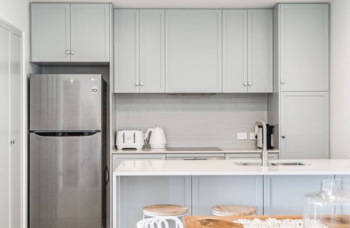 Moana Apartment | The Esplanade - Luxuriously Styled New 3 Bed Apt