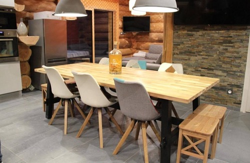 Saint-Martin-de-la-Porte Ski Chalet | -The evening Star-