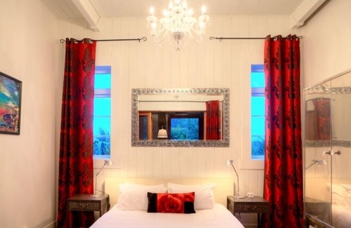 Hapuku Cabin | The Factory Luxury Beachfront - a minute walk to the beach