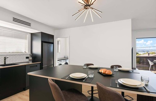 Kawaha Point House | The Fairlady | Stylish & Warm with Lake Views!