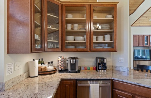 Breezy Point Apartment | The Fairway Retreat: Spacious Family & Golf Getaway