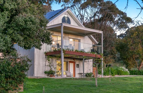 Whites Valley Bed & Breakfast | The Farm Willunga