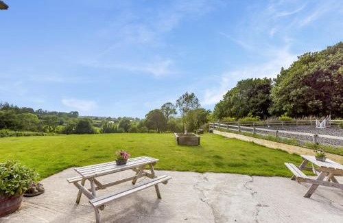 Lydford House | The Farmers Den