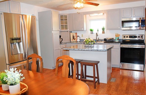 Harrisonburg House | The Farmhouse at Fort Lynne-Charming Country Home minutes from Downtown Harrisonburg