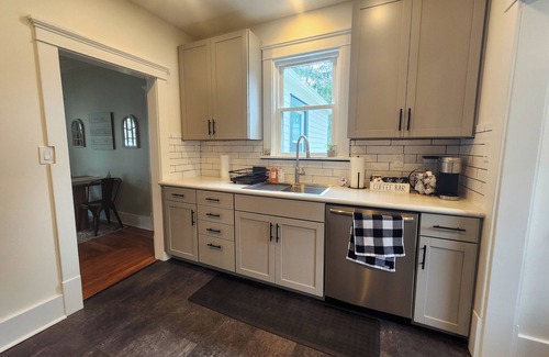 Elyria House | The Farmhouse in Elyria, OH