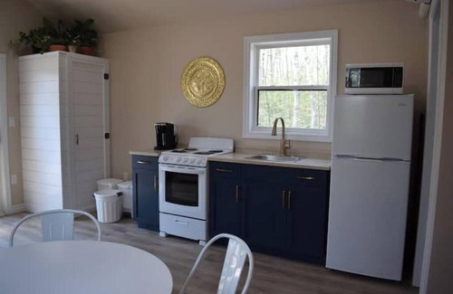 Albany Cabin | The Fauna Cozy Cabin