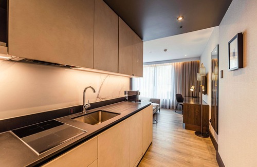 Cambridge Hotel | The Fellows House Cambridge, Curio Collection by Hilton