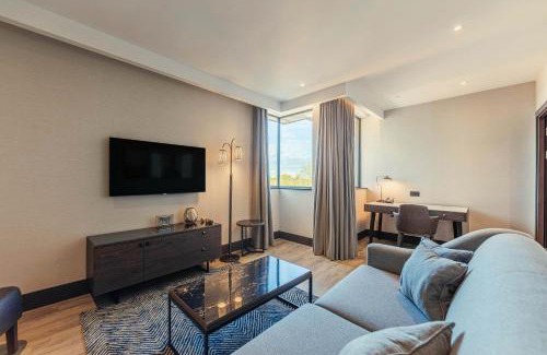 Cambridge Hotel | The Fellows House Cambridge, Curio Collection By Hilton