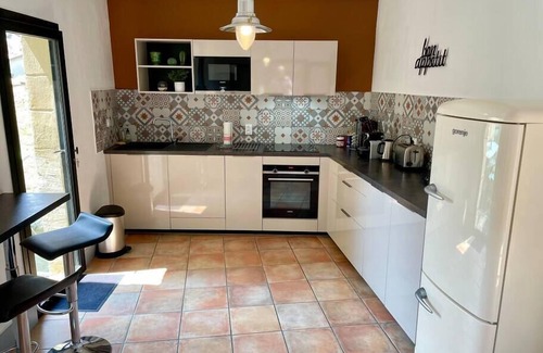 Uzes Apartment | 'The Fenestrelle' appt in superb stone house in centre Uzès