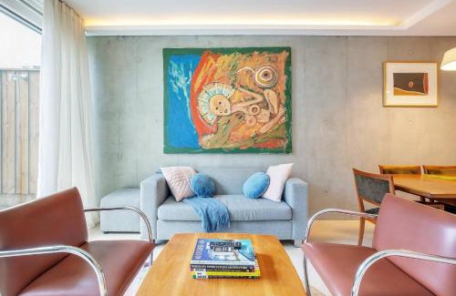 Alexandria Apartment | 'The Fern' Split-level Eco Luxury with Lush Courtyard