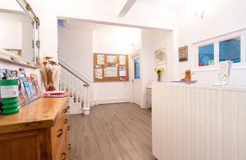 Sandown Hotel | The Fernside