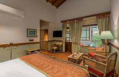 Bhimtal Hotel | The Fishermen's Lodge by Leisure Hotels