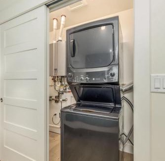 Coeur d'Alene Apartment | The Flats- Executive Suite-Downtown CDA