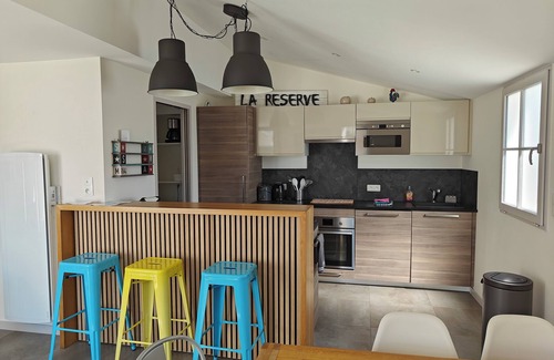 La Flotte House | The Fleet - Arnerault Beach District