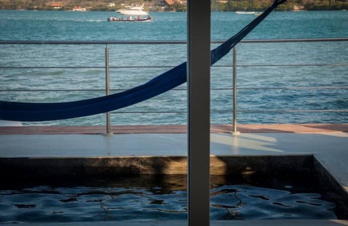 Bocachica House | The Floating Seahorse