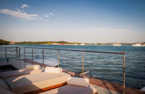 Bocachica House | The Floating Seahorse