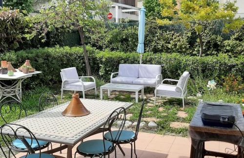 Malbosc House | The Flower- Townhouse with air conditioning and garden!