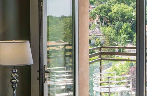 West Plaza Hotel | The Fontaine