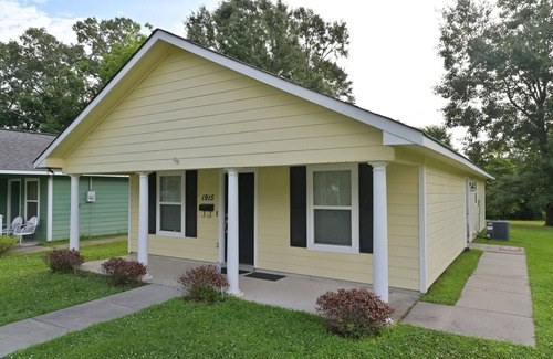 Shreveport House | The Ford Manor- Perfect for Extended Stays